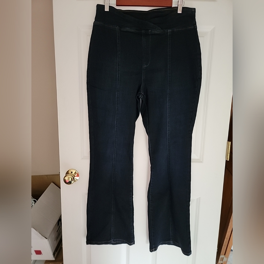 NWOT INC International Concepts Size 16 Pull On Bootcut Jeans Back Pockets